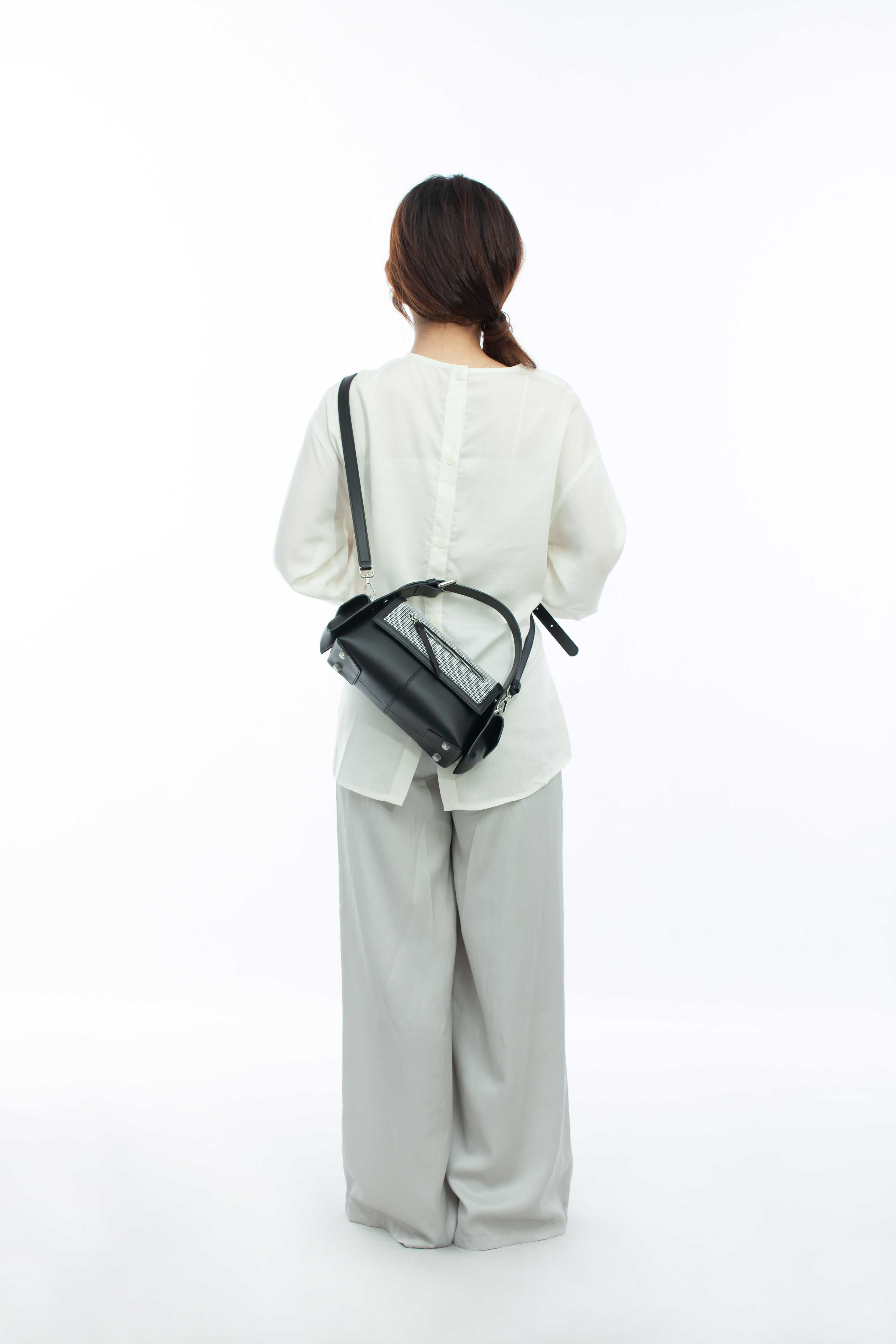 JUVIE-BLACK