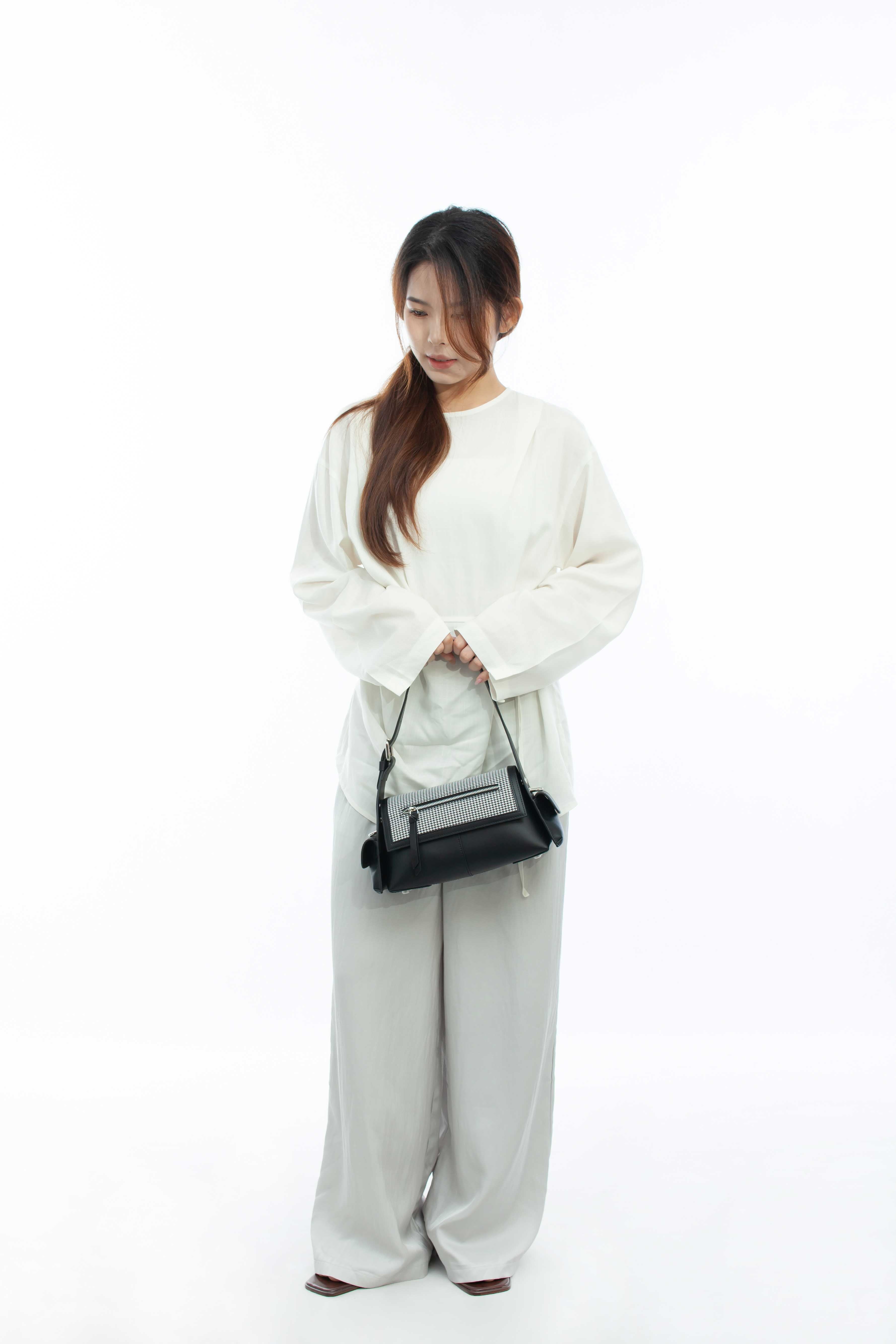 JUVIE-BLACK