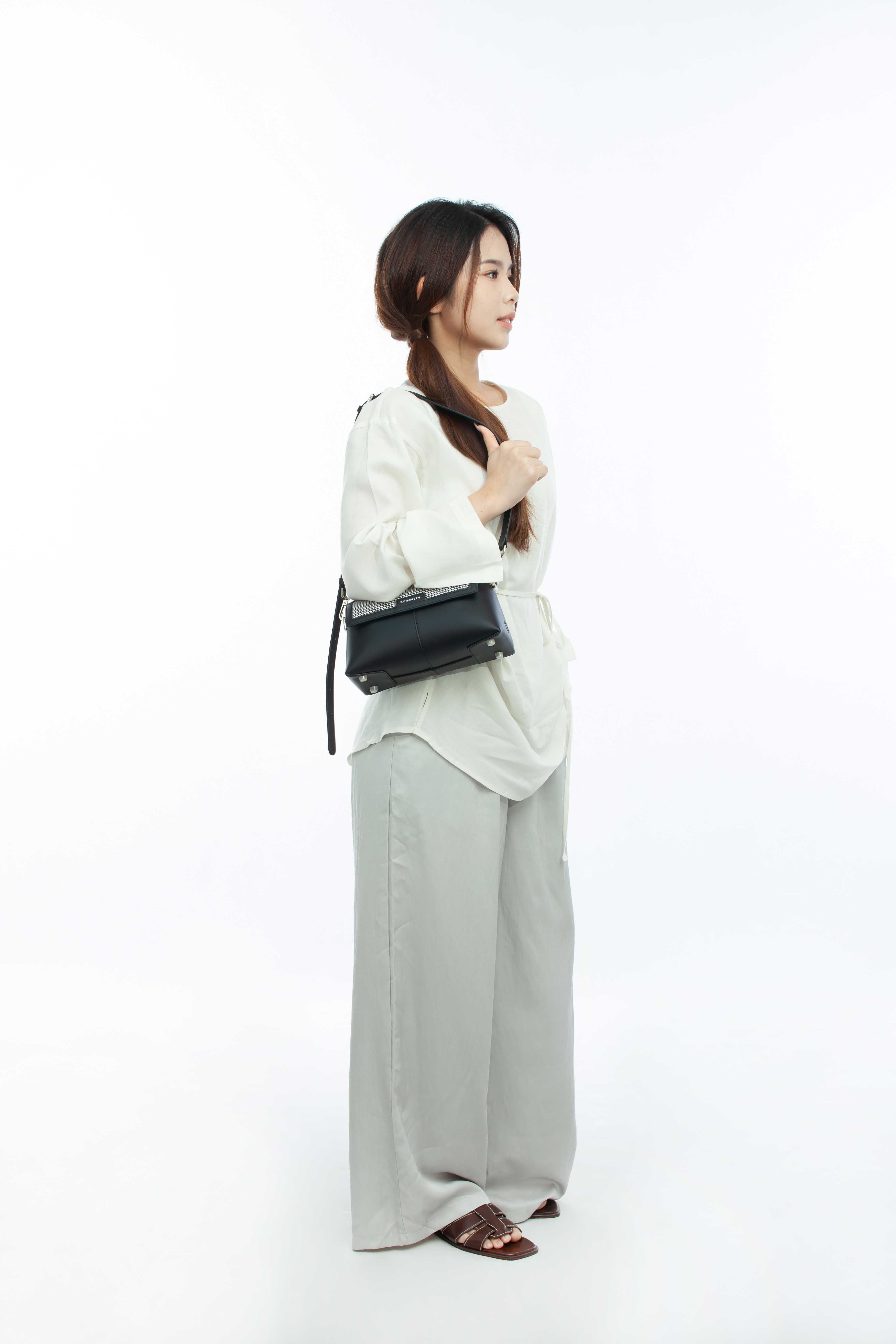 JUVIE-BLACK