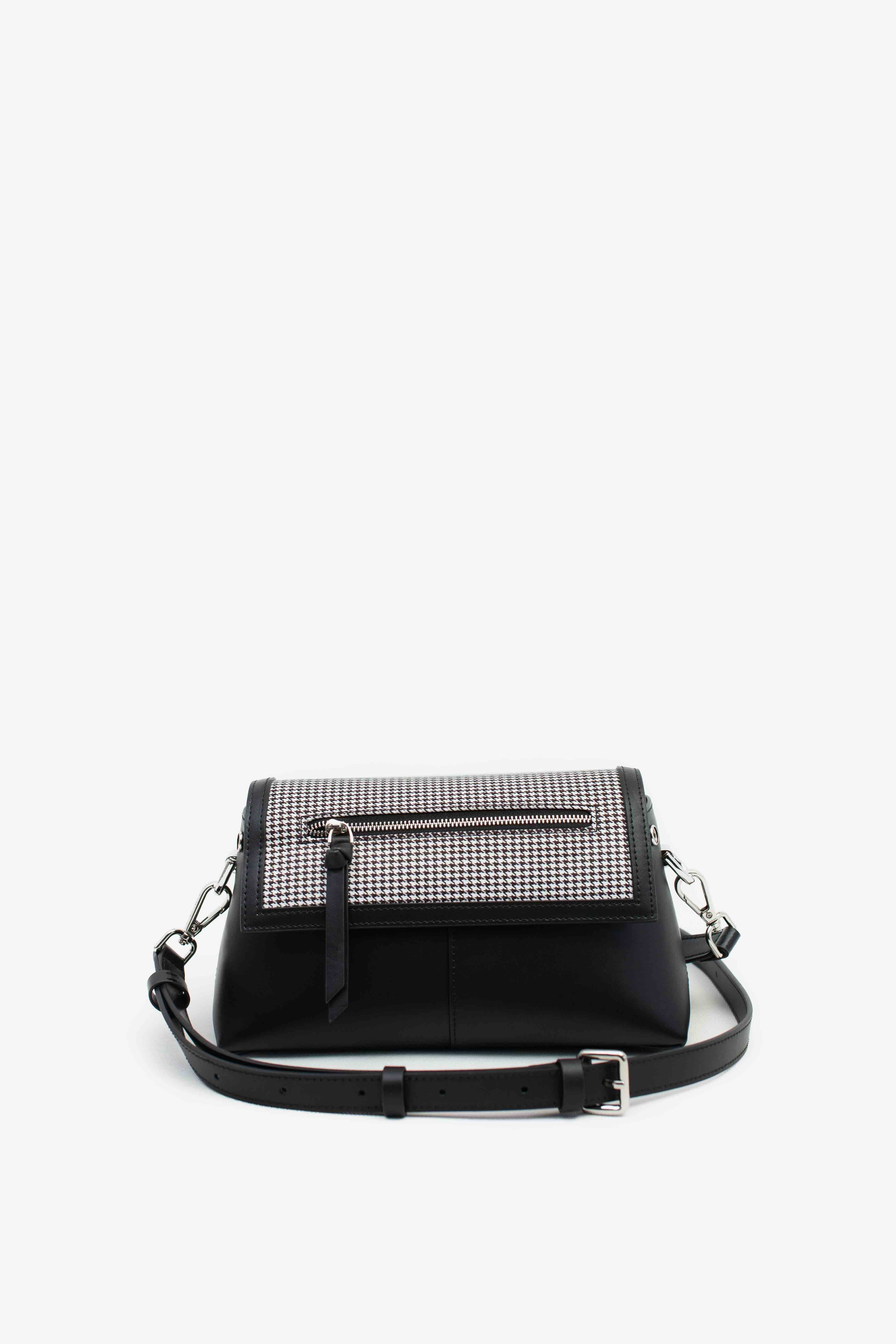 JUVIE-BLACK